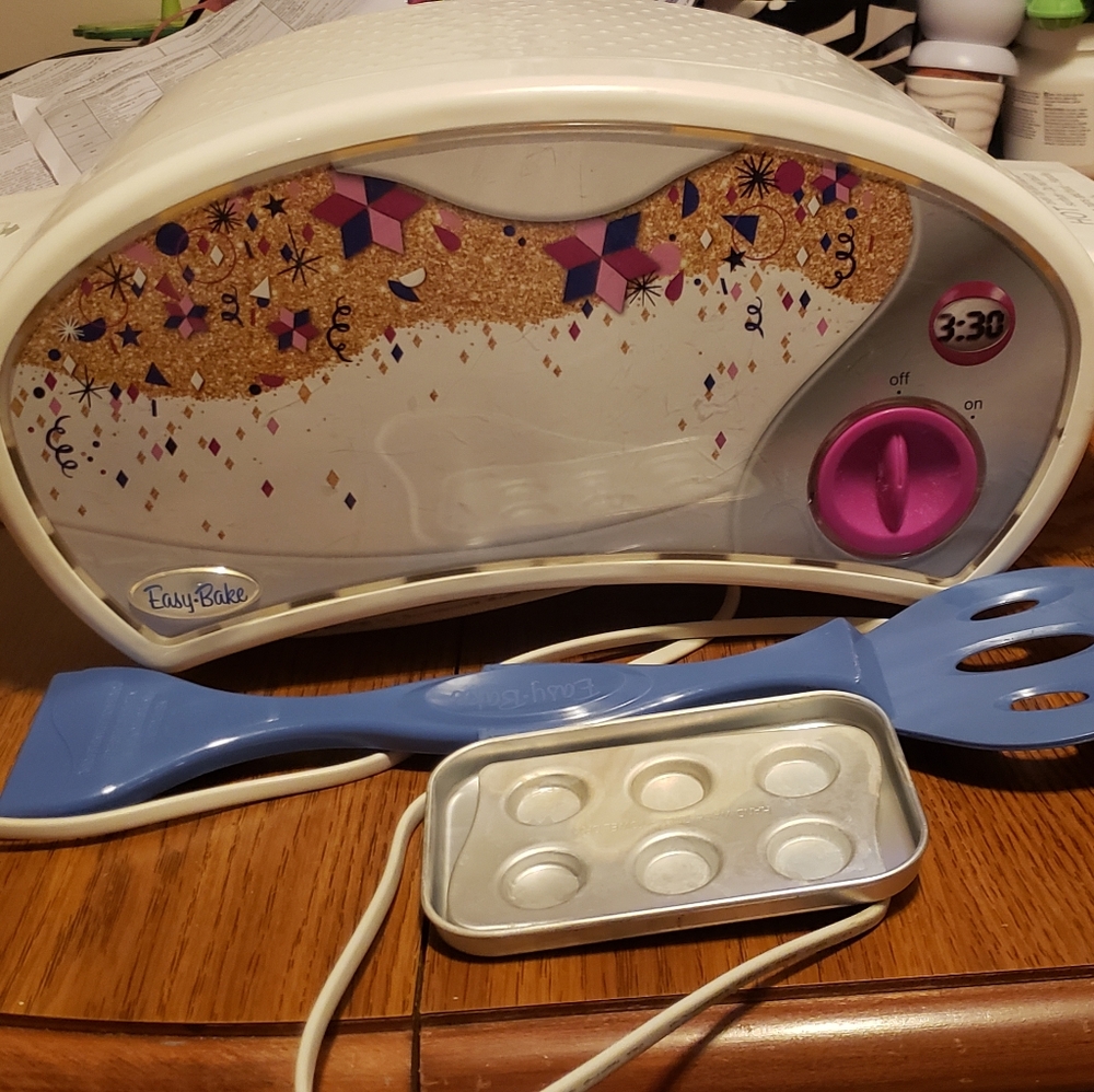 Easy bake oven used twice